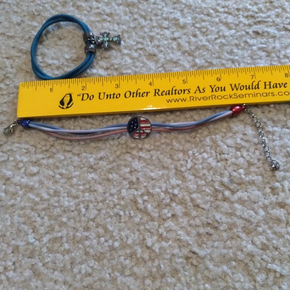 2 Bracelets - Picture 2 of 6